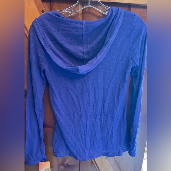 Champion women’s long sleeve hooded t-shirt. Lightweight. XSmall. New with tags - Picture 4 of 4